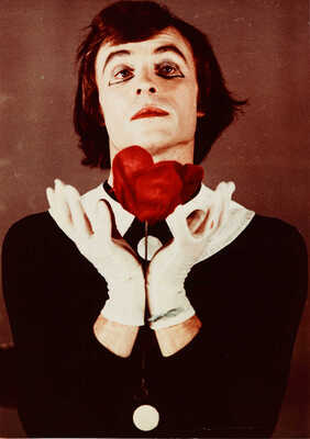 Фотография «Клоун» (портрет Л. Енгибарова). Фотограф И. Хорунжий. 1960-е.